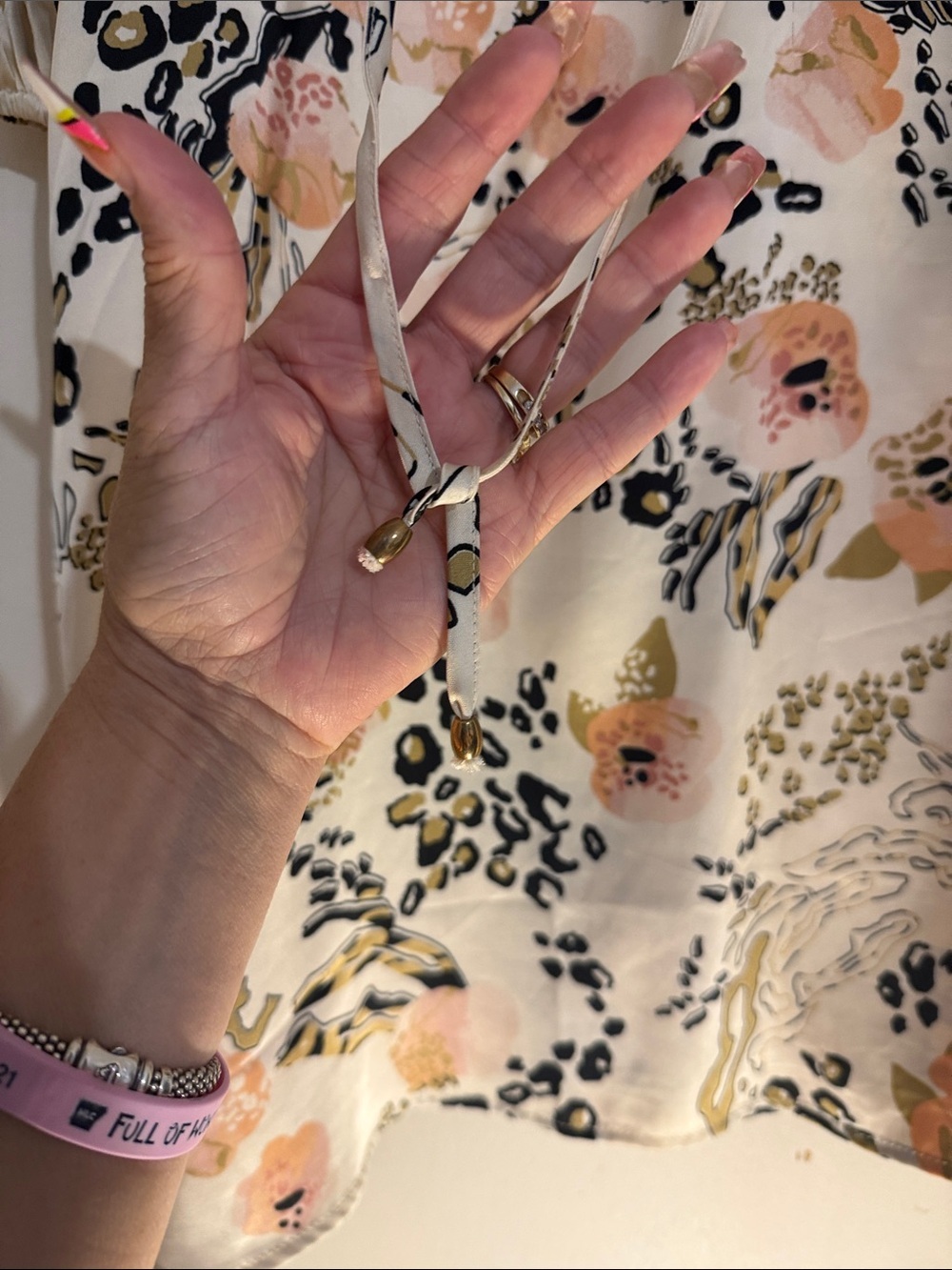 entro Cream Floral Leopard Print Blouse - Picture 7 of 9